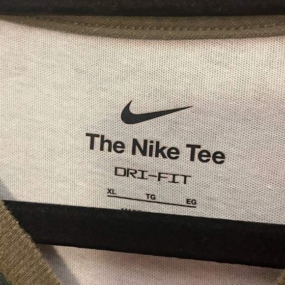 Nike Long Sleeve Men’s XL Shirt Salute To Service Camouflage Military Vet (E) - Picture 7 of 11